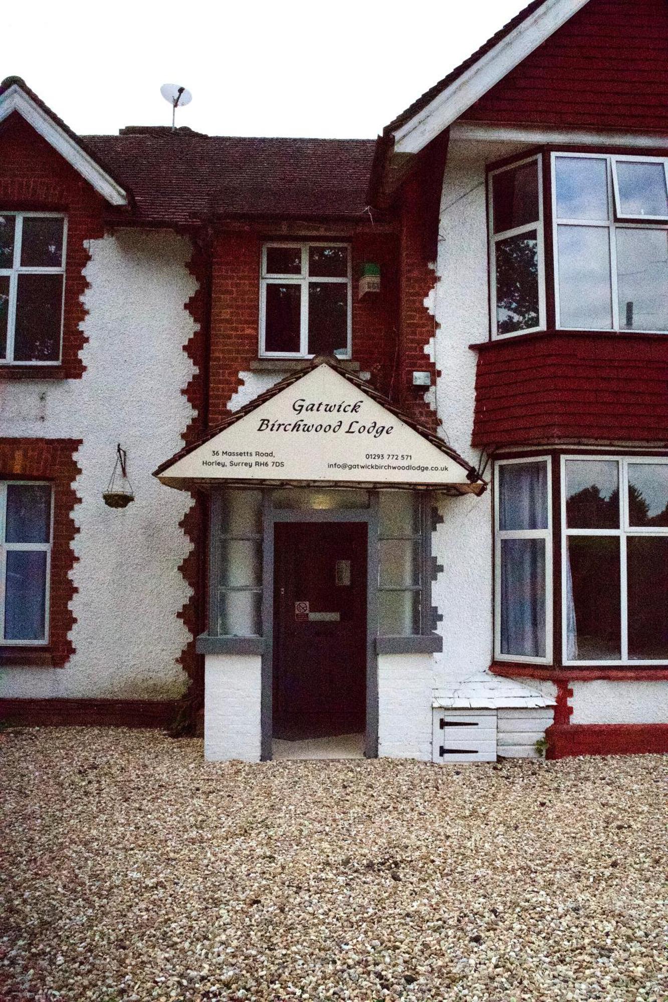 Gatwick Birchwood Lodge With Holiday Parking Horley Exteriör bild