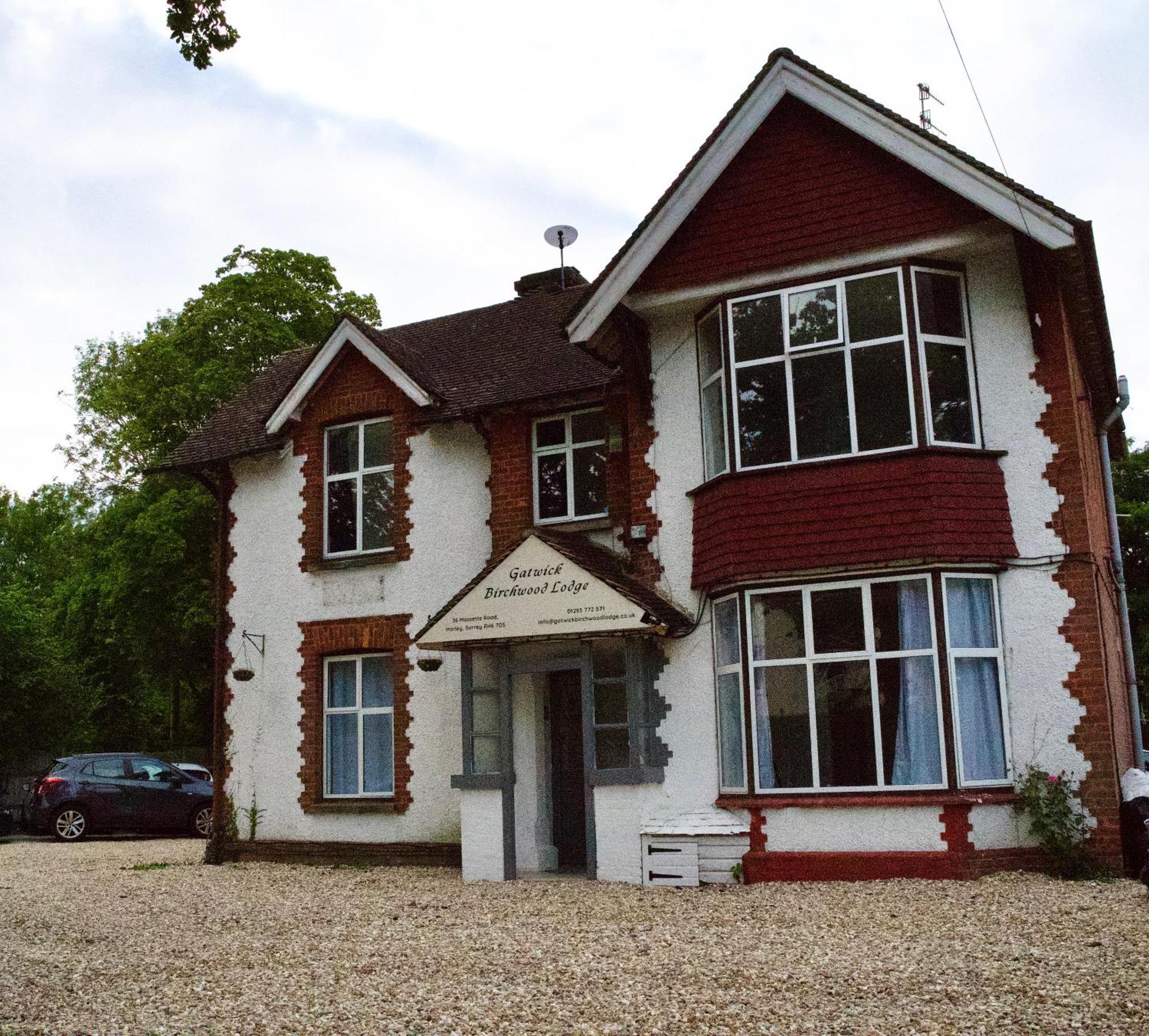 Gatwick Birchwood Lodge With Holiday Parking Horley Exteriör bild