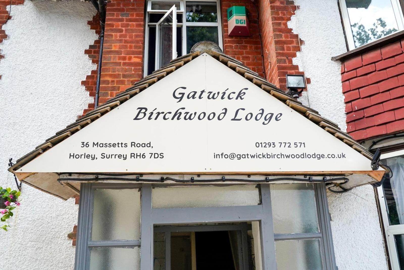 Gatwick Birchwood Lodge With Holiday Parking Horley Exteriör bild